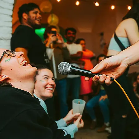 אכסניה Yellowsquare