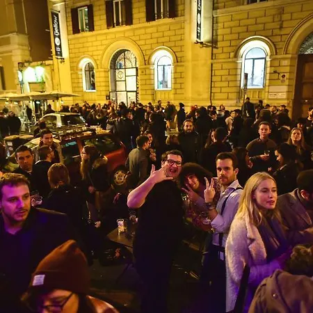 Yellowsquare * רומא