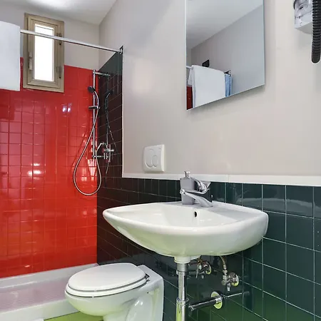 Yellowsquare * רומא