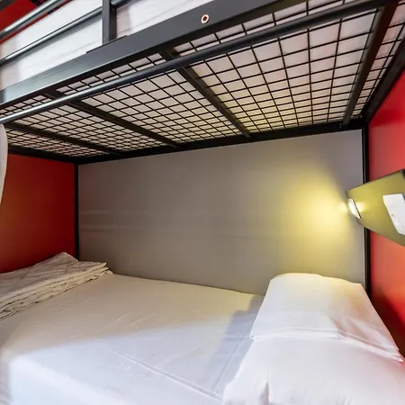 Yellowsquare Hostel