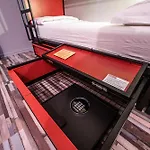 Hostel Yellowsquare *