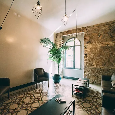 Hostal Yellowsquare *