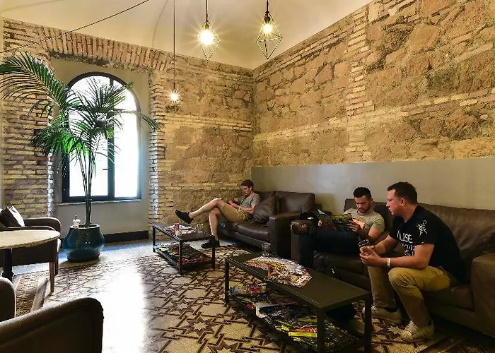 Yellowsquare Hostel