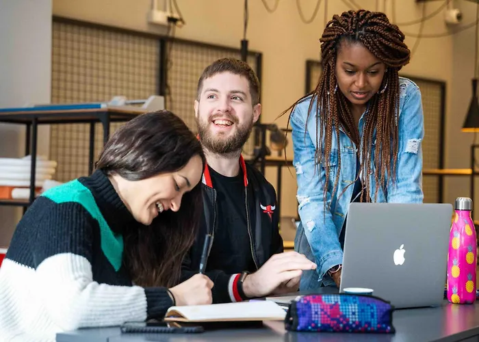 旅馆 Yellowsquare *