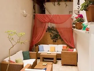 Hostel Yellowsquare *