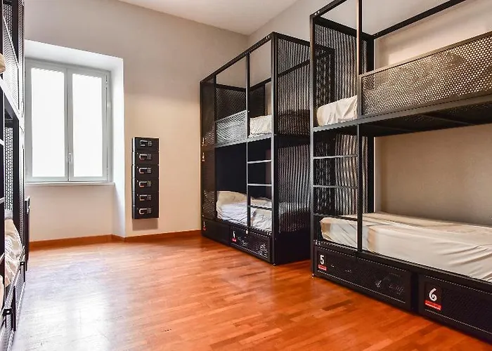 旅馆 Yellowsquare *