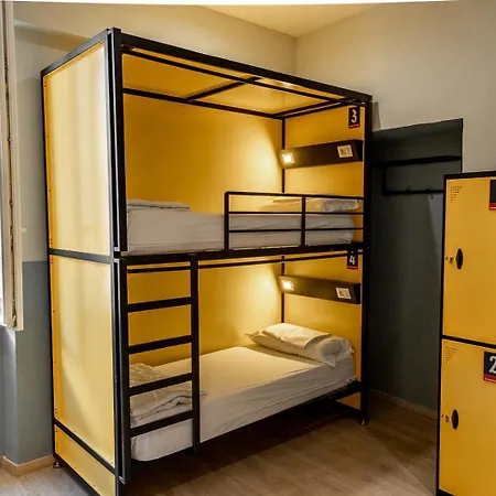 Yellowsquare * روما
