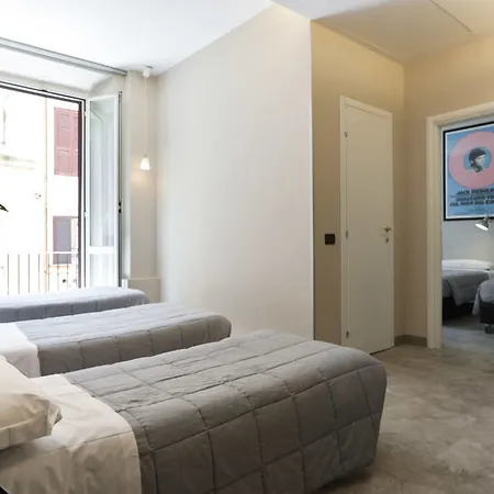 Hostel Yellowsquare *