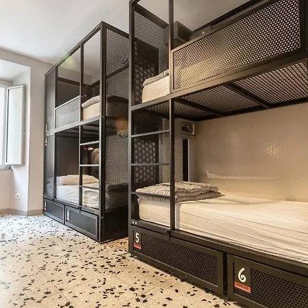 Yellowsquare Ostello *
